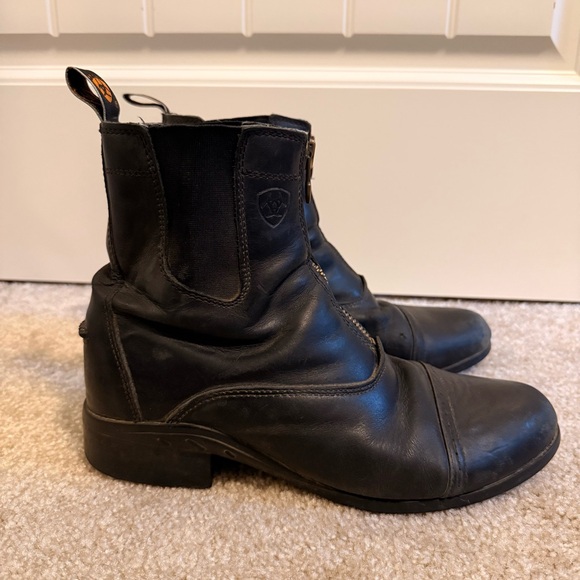 Ariat Women’s Leather Heritage Zip Paddock Boot - Picture 4 of 8